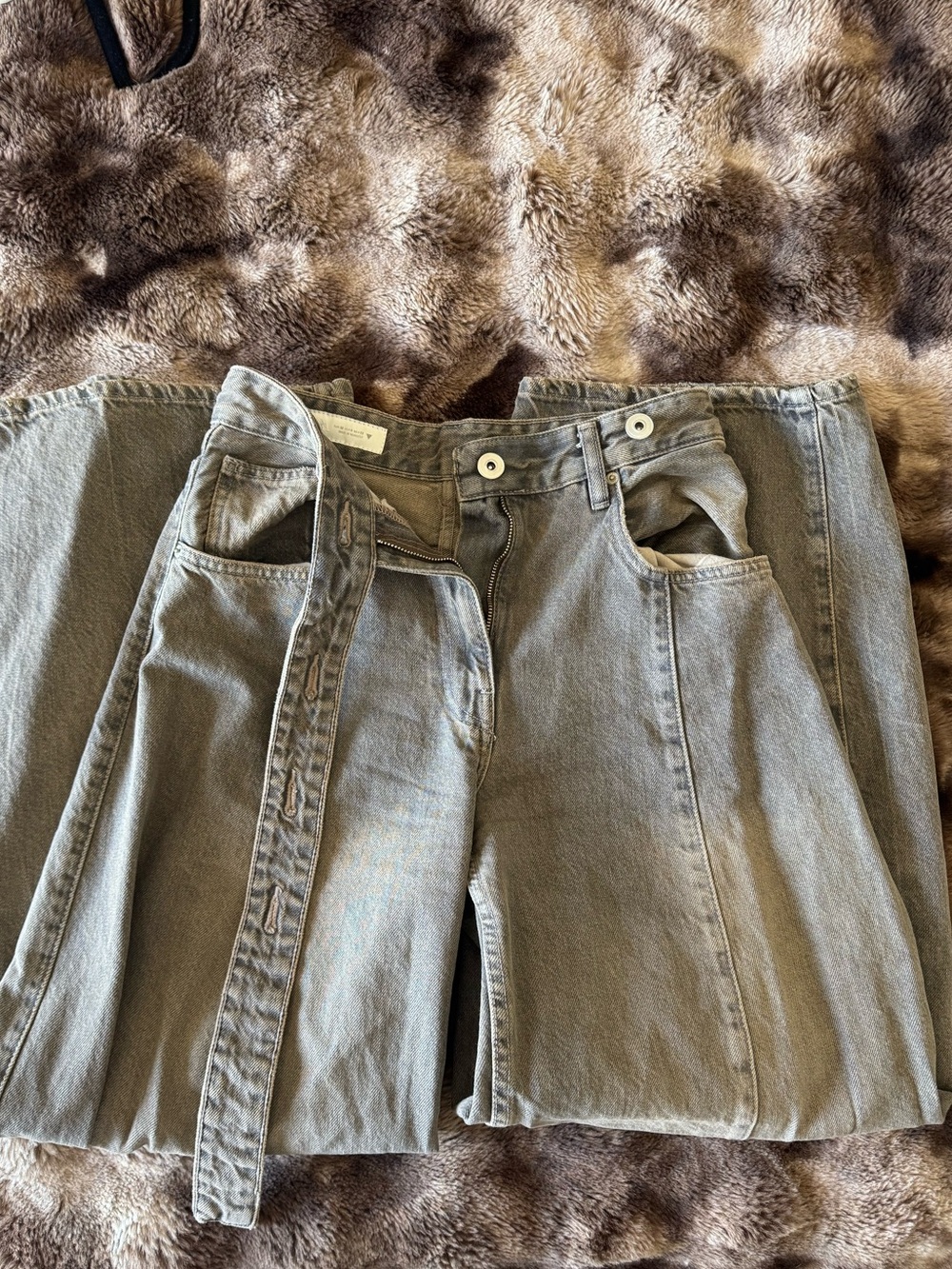 Zara Olive-Toned High-Waist Wide-Leg Jeans with Self-Fabric Belt